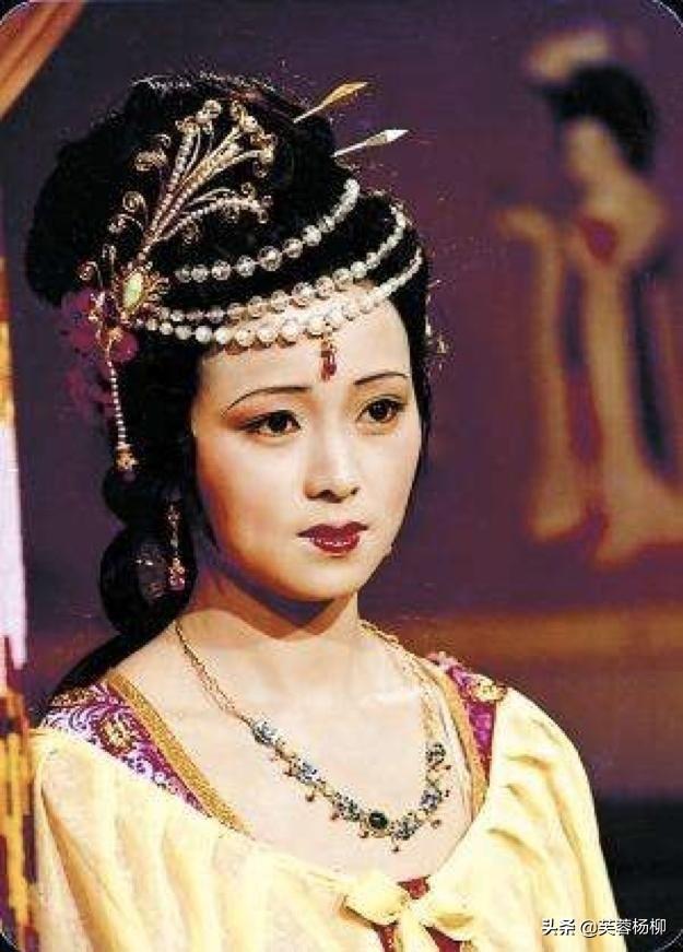 87版红楼梦最初定妆照和角色对比 87红楼梦原著这四人容貌酷似(7)