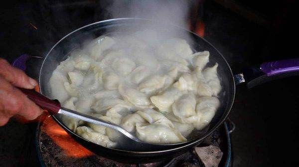 冻饺子可以煮,冻在一起的饺子怎么煮不破图2