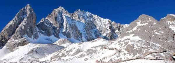 玉龙雪山在哪里,丽江玉龙雪山是哪里买票便宜图2