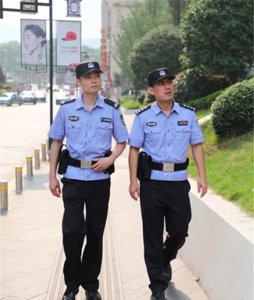 交警和警察有什么不同?