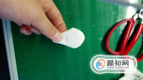 怎样用卫生纸做白花(将纸巾变成白花方法)