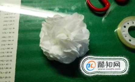 怎样用卫生纸做白花(将纸巾变成白花方法)