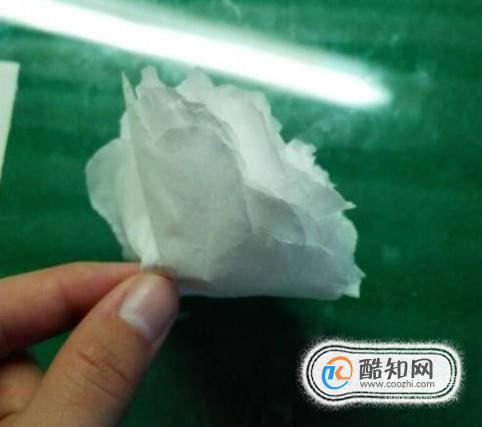 怎样用卫生纸做白花(将纸巾变成白花方法)