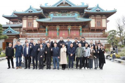 ​黑山伯爵干红价格多少钱一瓶，黑山伯爵桃红葡萄酒价格