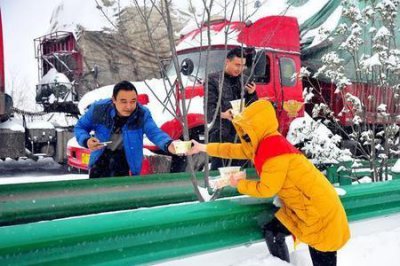 ​大雪无情人有情原唱现场版