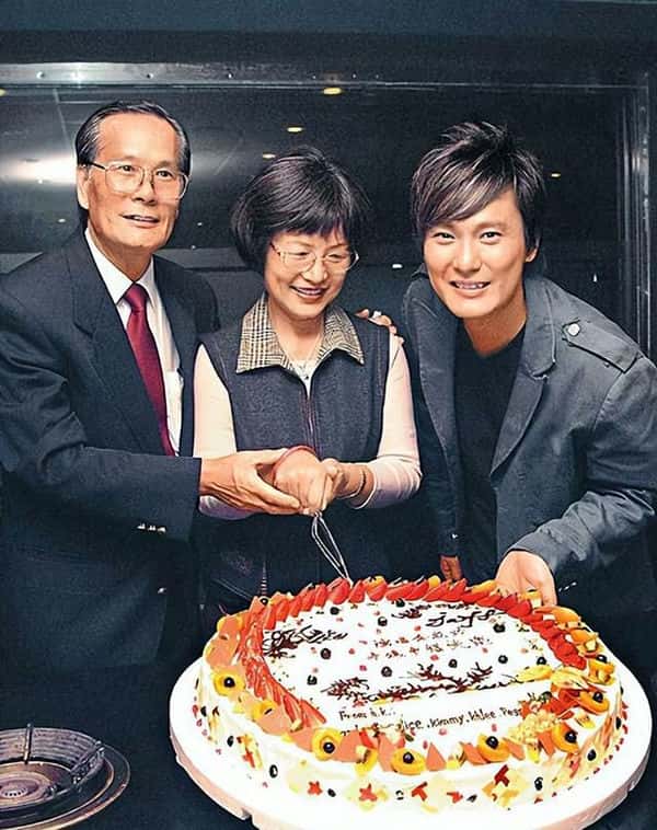 张信哲为什么还单身（歌手张信哲为什么不结婚）