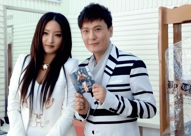 张信哲为什么还单身（歌手张信哲为什么不结婚）