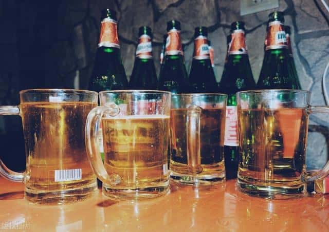 夺命大乌苏啤酒多少毫升(夺命大乌苏啤酒多少度)