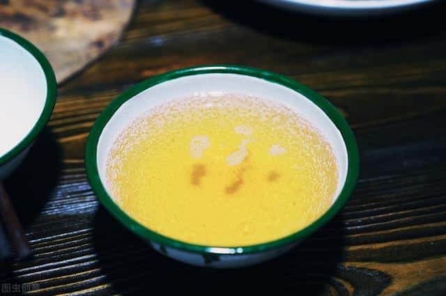 夺命大乌苏啤酒多少毫升(夺命大乌苏啤酒多少度)