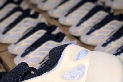 ​yeezy700v3鞋码怎么选