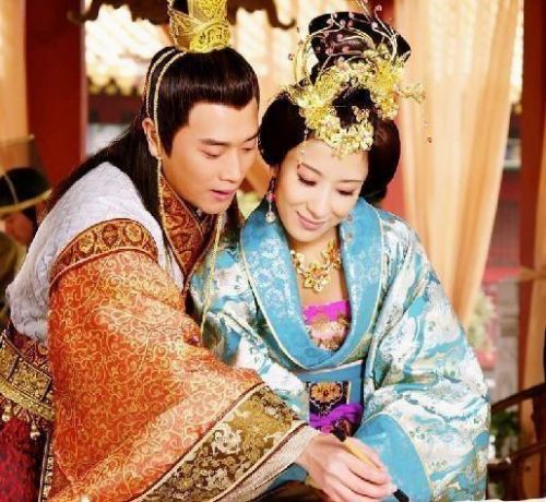 明宪宗和万贵妃的爱情(明宪宗和万贵妃最后葬在一起了吗?)-第2张图片-