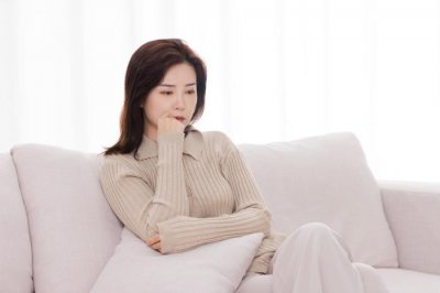​如果小三在一个小区住怎么办（老公居然给小三儿在小区买房）