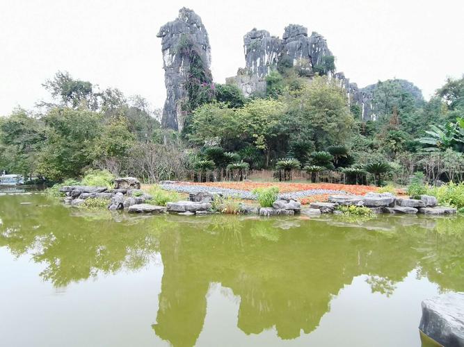 5、桂林灵川叠彩山公园