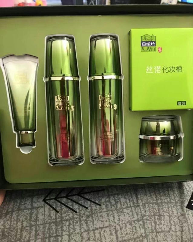 适合50岁女人用的护肤品排行（适合五十岁女人用的护肤品品牌）