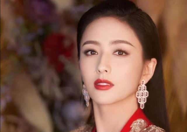 眉形2020流行（2017流行眉型）