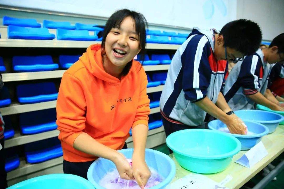 初中生孩子没精神,犯困（初中生孩子整天没精神想睡觉是什么原因）