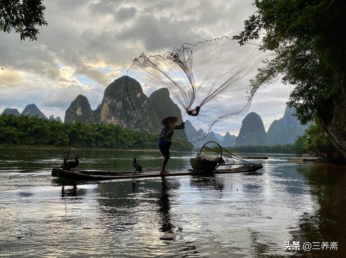 张继写的枫桥夜泊的古诗是什么意思（寒山寺诗句枫桥夜泊的意思）
