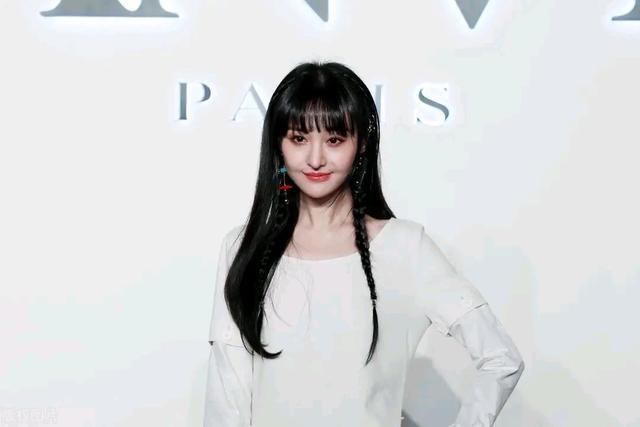 郑爽被封杀后去哪里了（郑爽被封杀后去哪里了）(5)