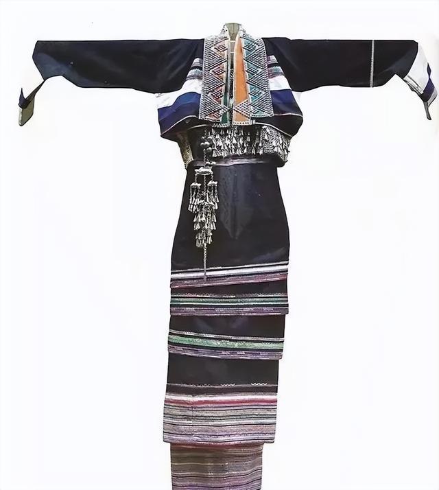 傣族服饰搭配（傣族服饰淡雅美观）(4)