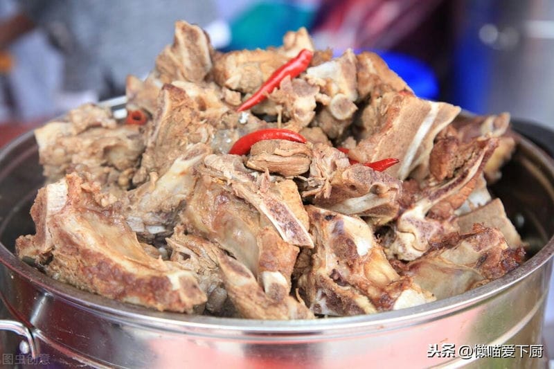 猪前排肉和后排的区别（猪前排好还是后排好吃）