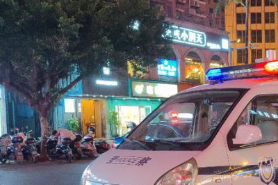 ​警车夜间出警开警报吗