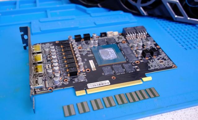 显卡rtx3070相当于什么水平(大神动手升级RTX3070的显存)(6)