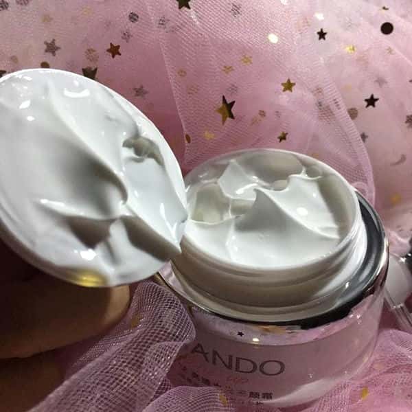 自然堂是什么档次的化妆品(自然堂化妆品系列)