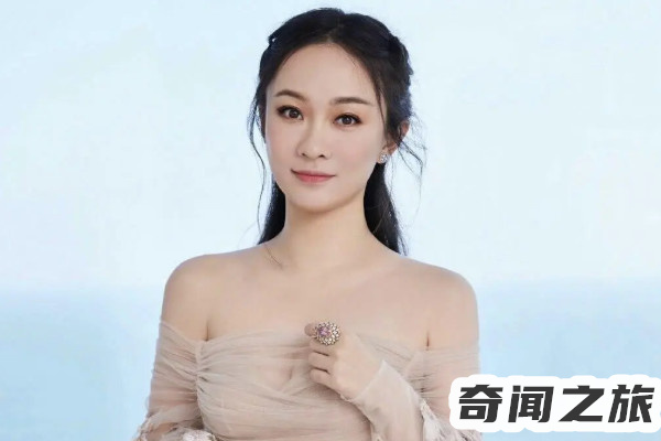 江一燕霍思燕对比照片,宛如一对孪生的亲姐妹