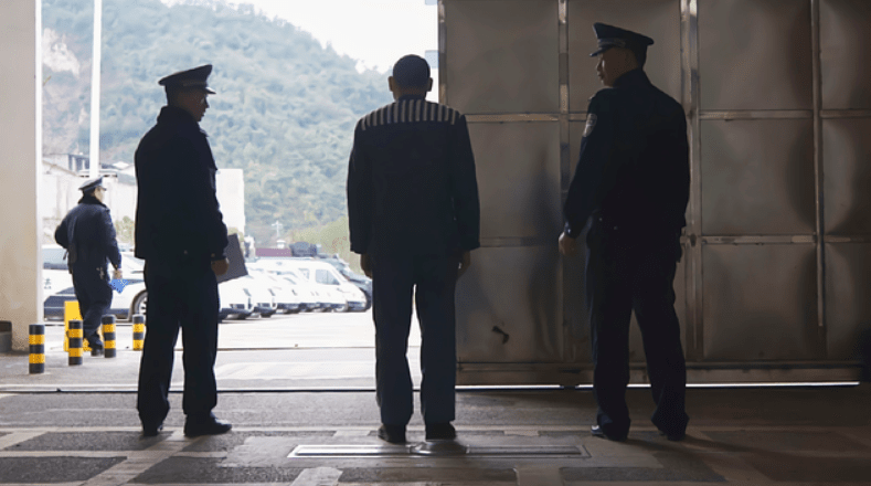 两劳人员是什么意思(两劳人员释放后享受什么)