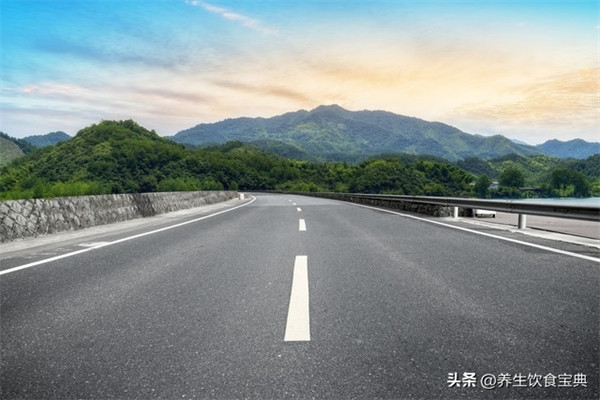 石塑地板适合家装吗(石塑地板使用寿命)