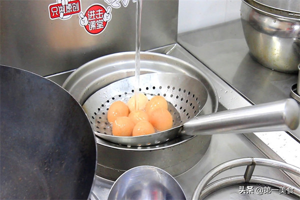 煮鸡蛋几分钟好(正确的煮鸡蛋方法8分钟)