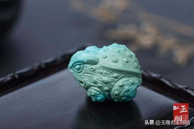 金蟾适合佩戴吗(6种人千万不能带个金蟾)