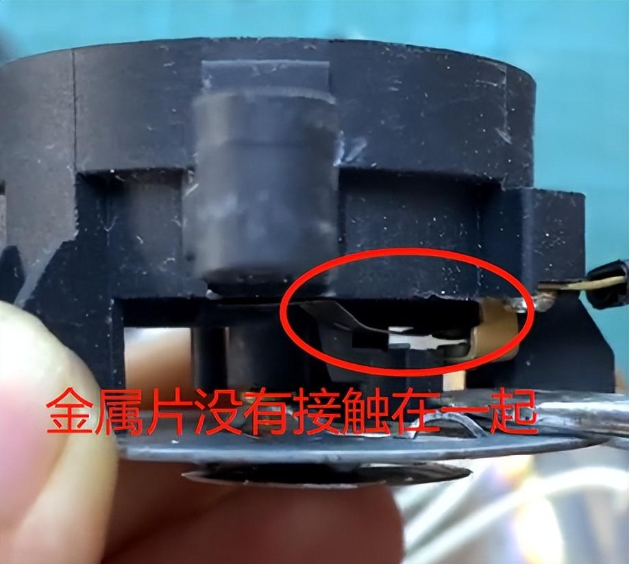 电热水壶不通电了什么原因(烧水壶不通电哪里坏了)