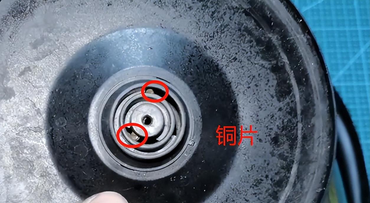 电热水壶不通电了什么原因(烧水壶不通电哪里坏了)