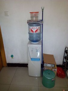 ​饮水机能把水烧开吗(饮水机多久能把水烧开)