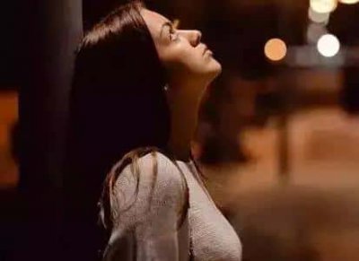 ​晚上容易流泪的星座（晚上会偷偷哭的星座）