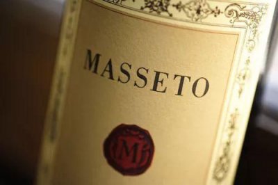 ​法国梅洛干红葡萄酒价格表(法国美乐干红葡萄酒价格表)