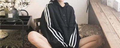 ​灰色的工装裤配什么上衣