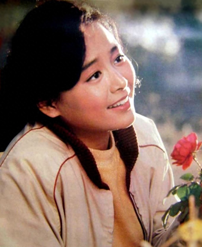 当年四冠王张瑜61岁风范犹存,忘不掉庐山恋情,听不够美妙知音