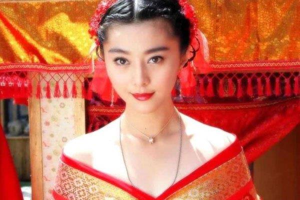 范冰冰养小鬼被反噬罚款8个亿 身上看不到养小鬼的特征