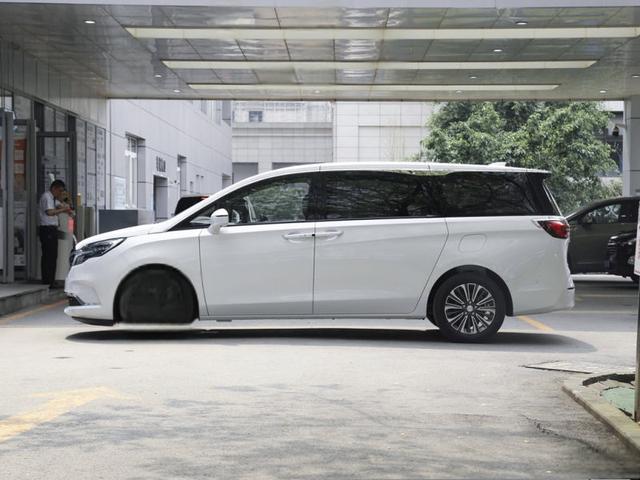 别克GL82021款落地价是多少钱?-