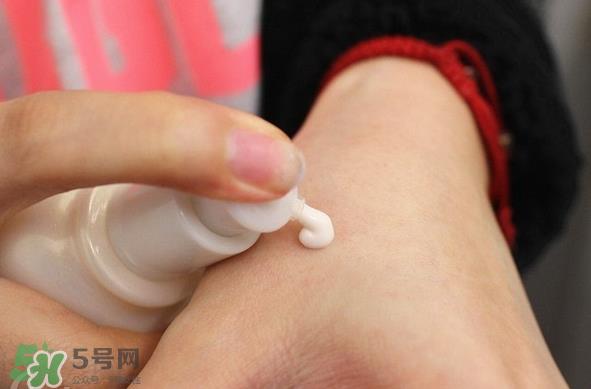 雪花秀妆前乳好用吗?雪花秀妆前乳要卸妆吗? 雪花秀妆前乳好用吗?雪花秀妆前乳要卸妆吗?