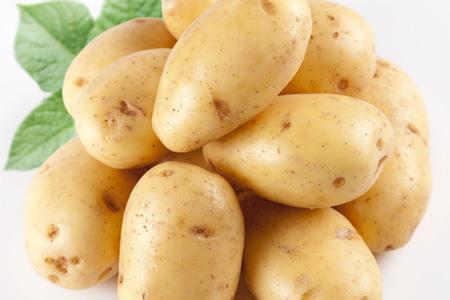 发芽的土豆怎么吃?土豆发芽了把芽削掉能吃吗? 发芽的土豆怎么吃?土豆发芽了把芽削掉能吃吗?