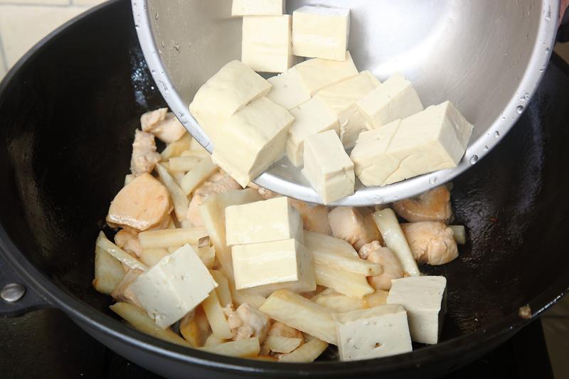 豆腐怎么做才能入味 3个豆腐入味小技巧 豆腐怎么做才能入味 3个豆腐入味小技巧