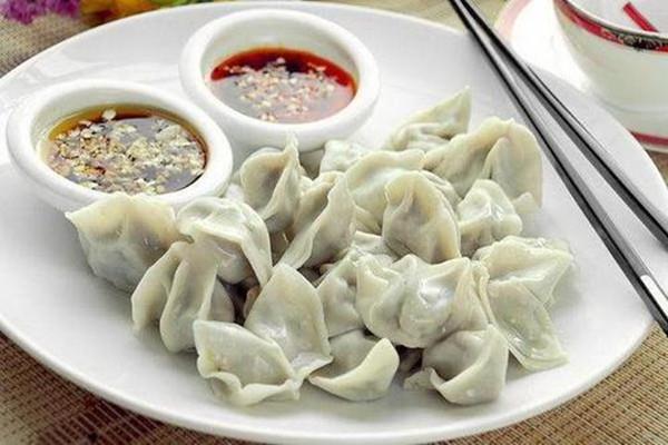 吃饺子的调料怎么调 饺子常见的吃法有哪些 吃饺子的调料怎么调 饺子常见的吃法有哪些