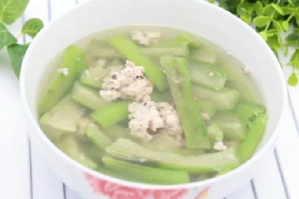 丝瓜汤和鲫鱼汤哪个更下奶 丝瓜汤适合产妇吃吗 丝瓜汤和鲫鱼汤哪个更下奶 丝瓜汤适合产妇吃吗