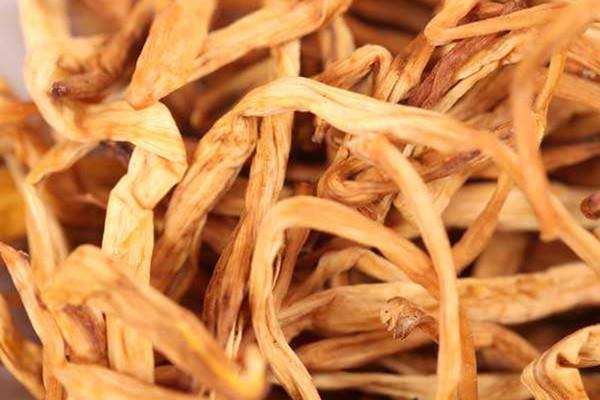 黄花菜可以和鸡蛋一起吃吗 黄花菜和鸡蛋一起吃好处