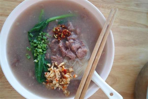 煮牛肉汤用冷水还是热水 煮牛肉汤用什么锅最好 煮牛肉汤用冷水还是热水 煮牛肉汤用什么锅最好