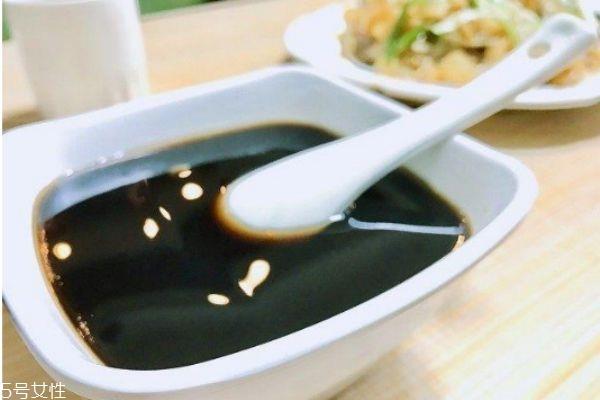 龟苓膏怎么样 龟苓膏的功效与作用 龟苓膏怎么样 龟苓膏的功效与作用