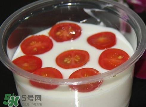 西红柿能和酸奶一起吃吗?酸奶可以和西红柿一起吃吗 西红柿能和酸奶一起吃吗?酸奶可以和西红柿一起吃吗